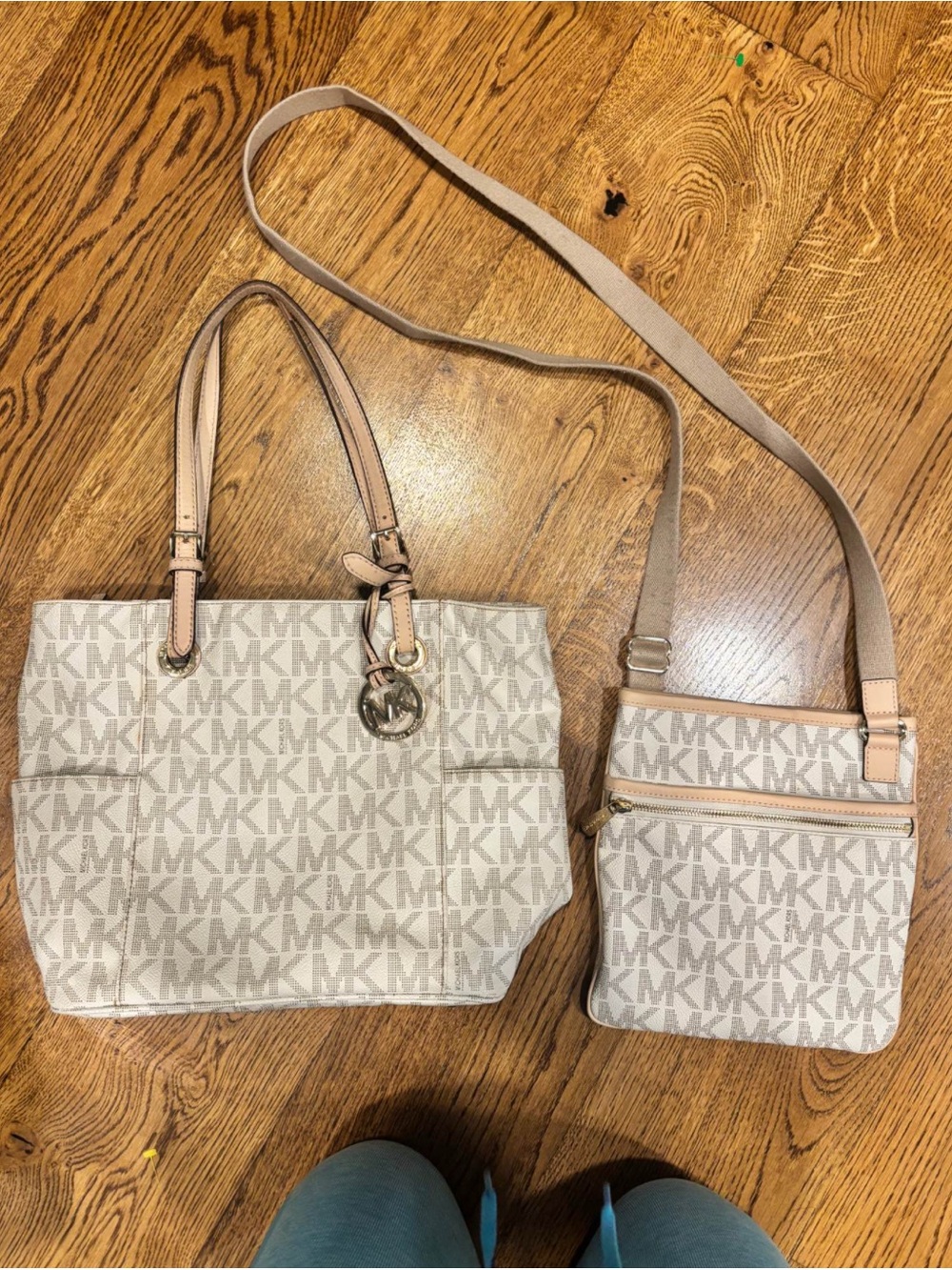 Michael Kors Signature Tote Bag And Cross Body Tan / White Mommy And Me Set